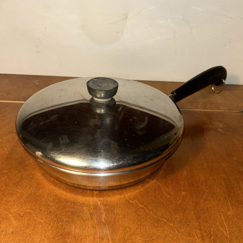 Revere Ware Stainless Steel 9-inch 1801 Copper Bottom Skillet With Lid F1